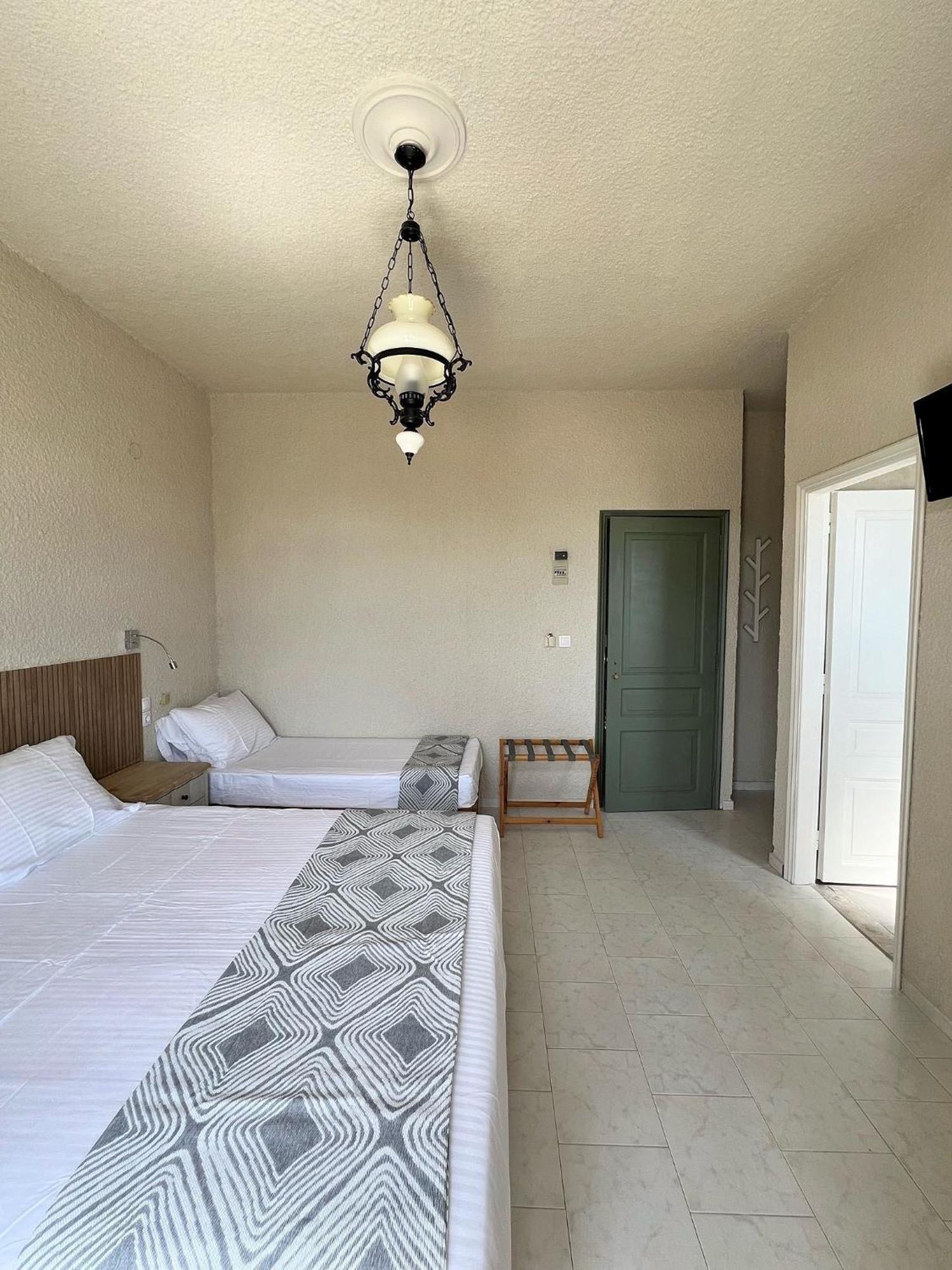 Kores Aegina Agia Marina  Экстерьер фото